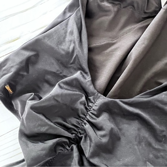 NWT Victoria’s Secret The Plunge One Piece Swimsuit in Black size Large - Picture 9 of 12